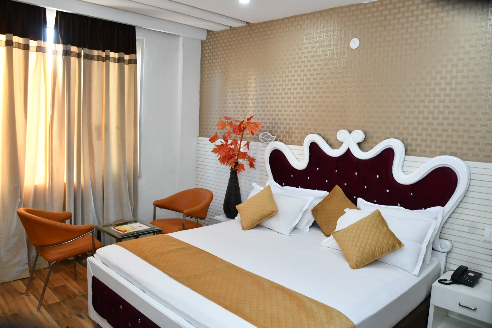Royal Comfort Inn - Interior